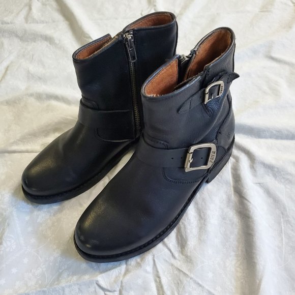 Frye Vicky Engineer 6 Women's Boot - Black - Size 6